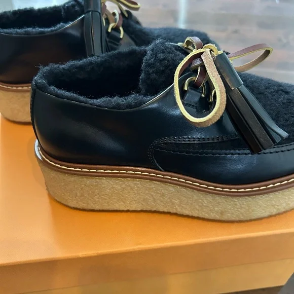 Tod’s Leather and Shearling Platform Loafer - Picture 7 of 11